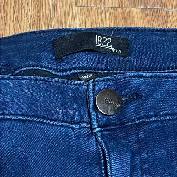 1822 Bluejean Jegging - Picture 3 of 8